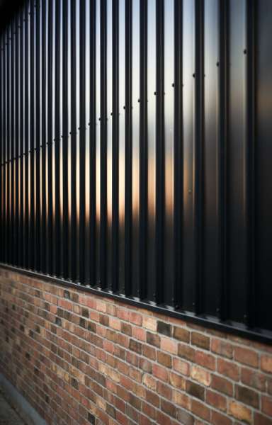 Elegante Gestaltung von Dächern und Fassaden, Nibevej 225, Frejlev, Aalborg,